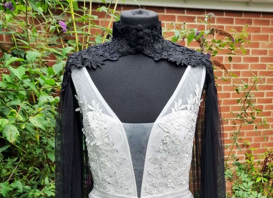 Gothic Romance: Black Wedding Cape Veil for the Bride with Elegant Lace Edge