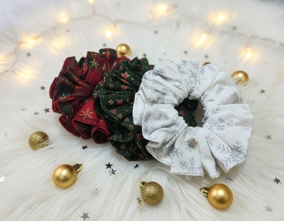 Christmas Magic Scrunchie Set – Handmade Festive Hair Accessories in Red, Green 