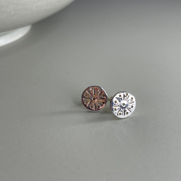 Sterling silver dainty patterned stud earrings