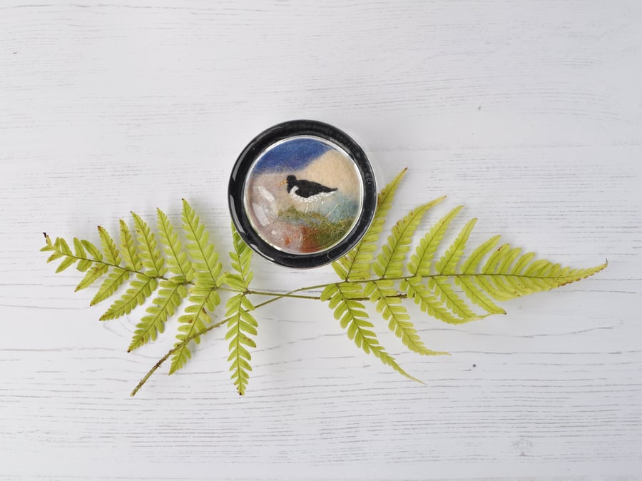 Oystercatcher embroidered paperweight