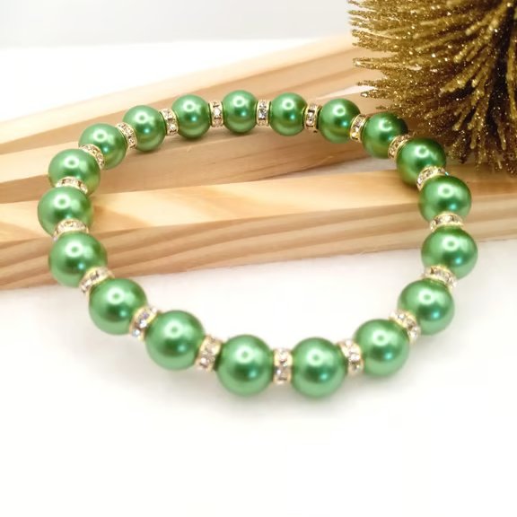 Pearl Bracelet - Christmas Bauble Inspired Pearl Bracelet - Festive Jewellery