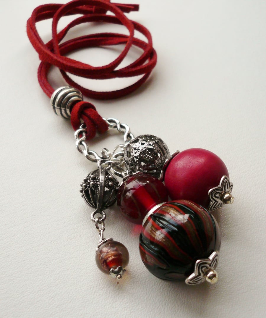  Red Glass Wood Mixed Bead and  Silver Cluster Necklace   KCJ618