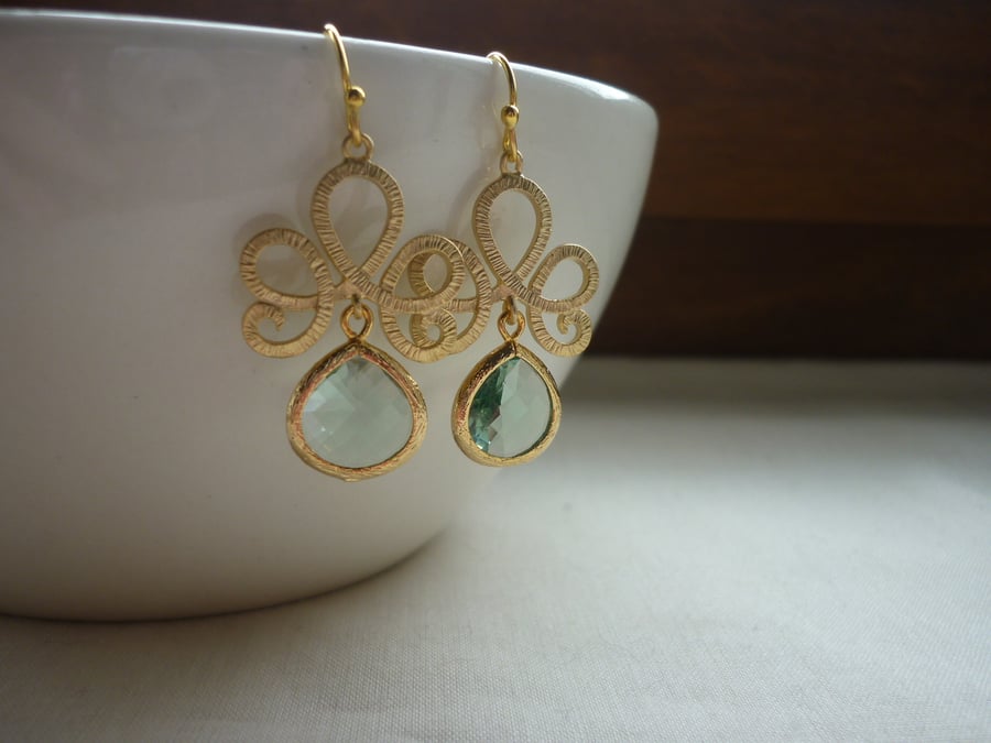 ERINITE AND GOLD FANCY EARRINGS.  1109