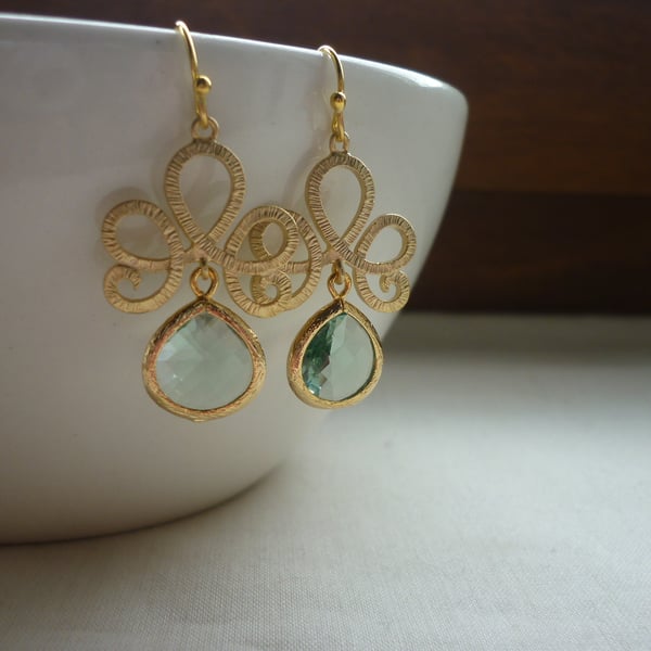 ERINITE AND GOLD FANCY EARRINGS.  1109