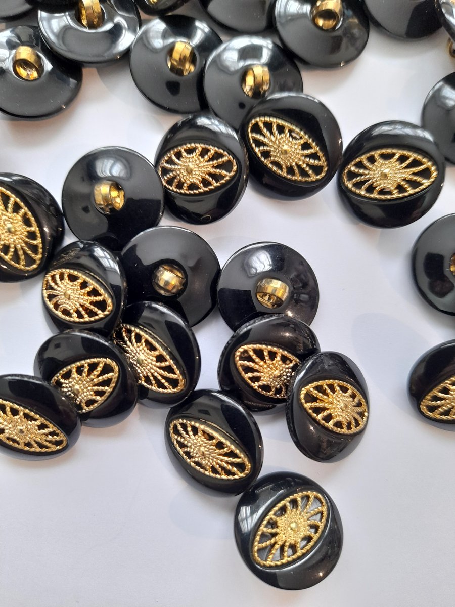18mm black and gold shank buttons