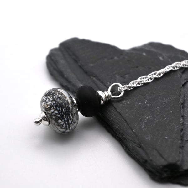 lampwork glass ivory mottled pendant necklace