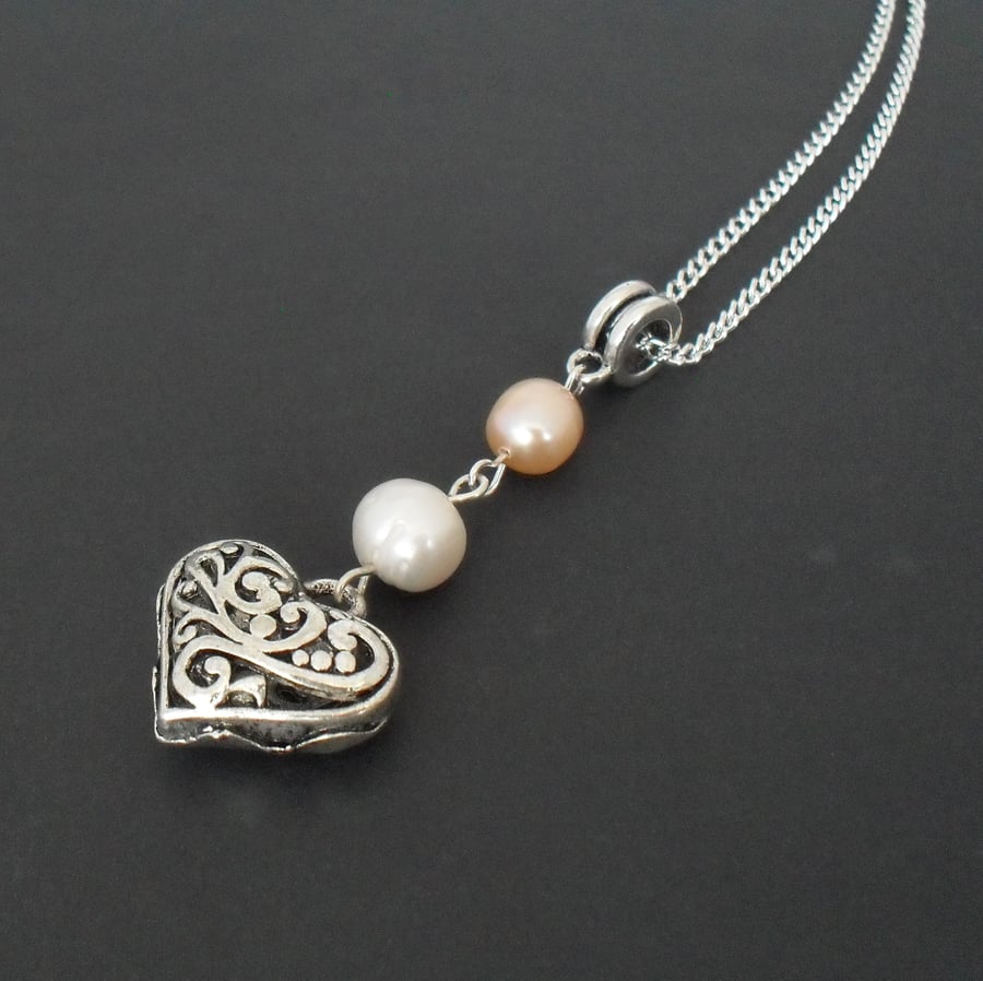 Ivory & peach pearl heart charm necklace