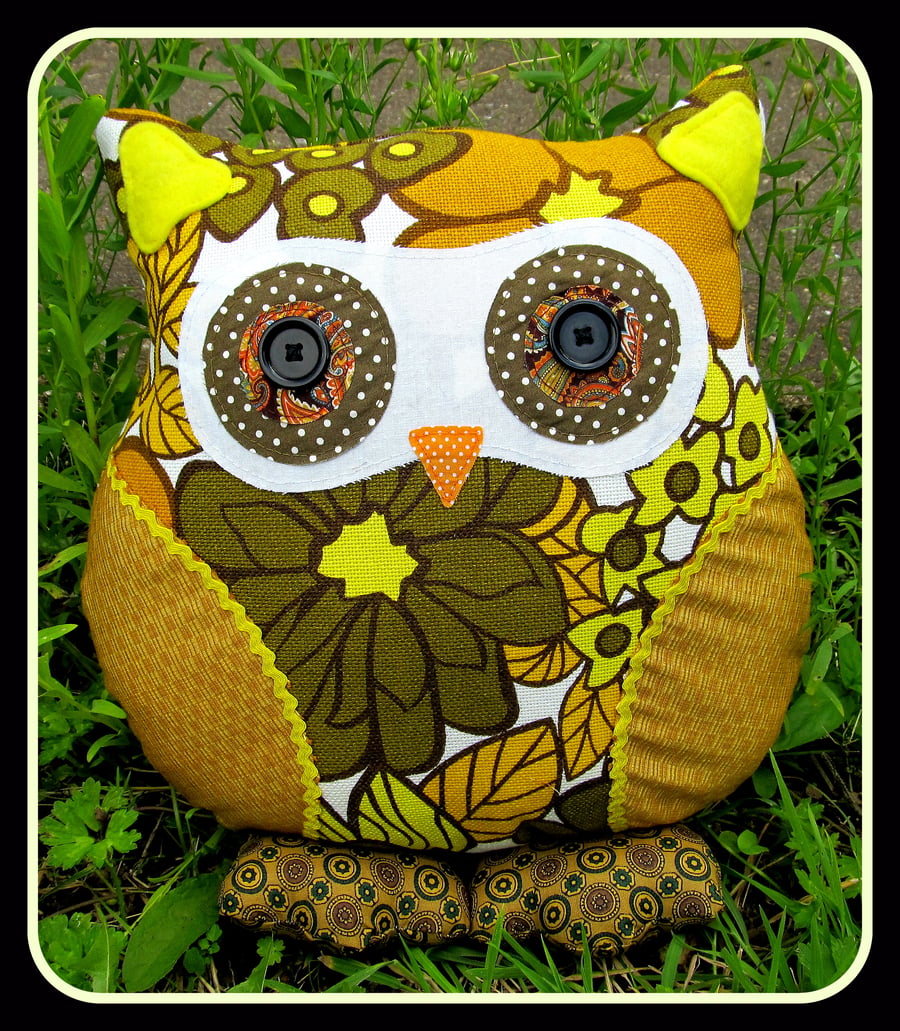 Owl cushion  Marigold