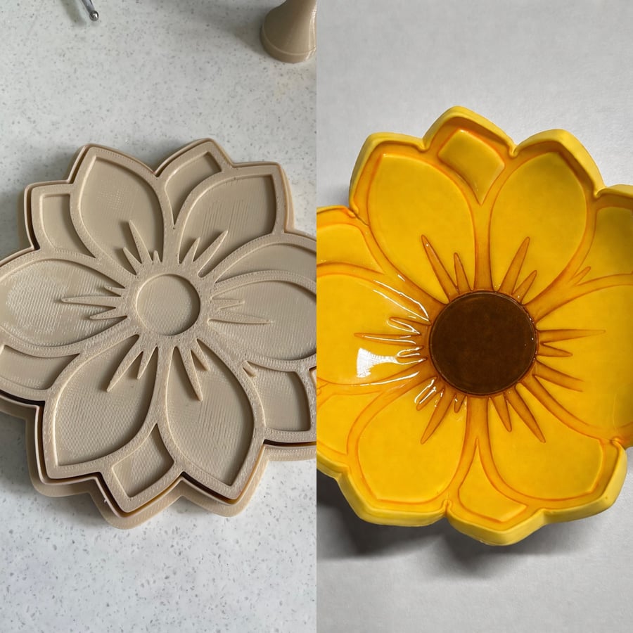 Sunflower ring dish cutter approx 3.5 inch
