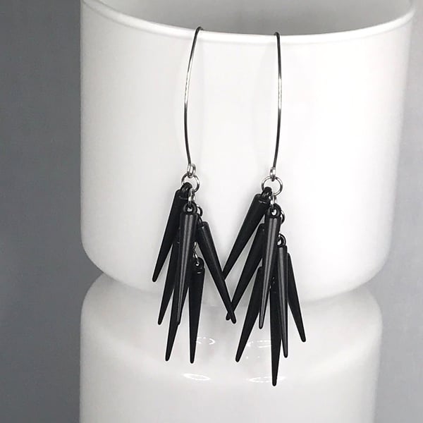 THREADER SPIKE EARRINGS black acrylic punk stainless steel