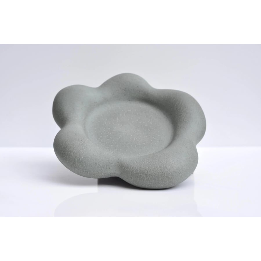 Pebble Concrete Tray: Handmade Heavy Candle Plate Flower