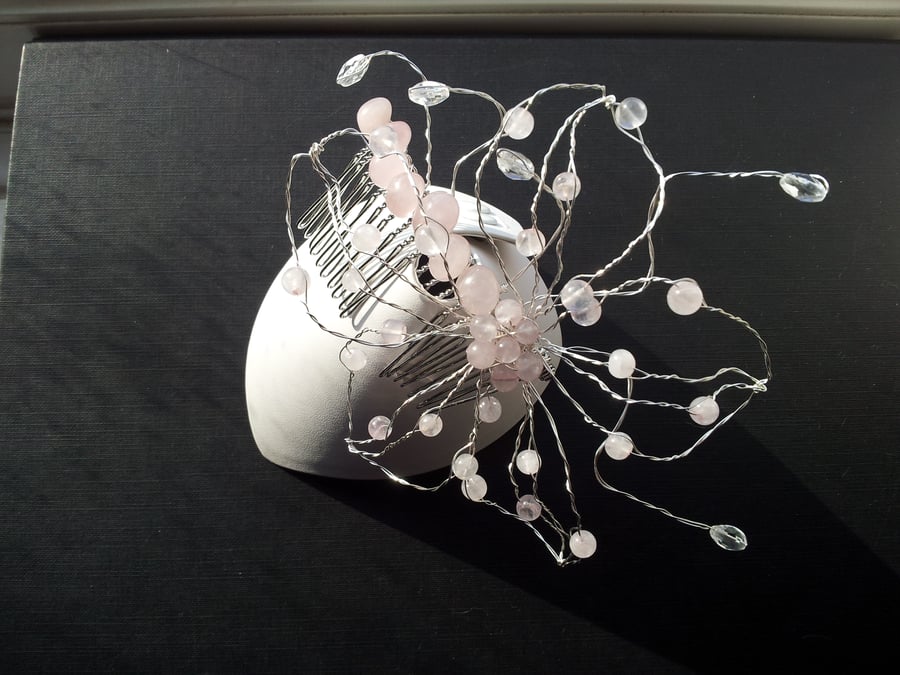 Rose Quartz and Silver-Plated Flower Comb