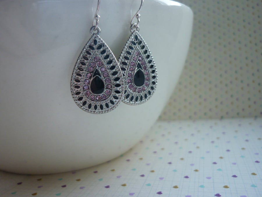 BLACK, PINK AND SILVER PAISLEY, TEARDROP BOHO STYLE EARRINGS.  1072