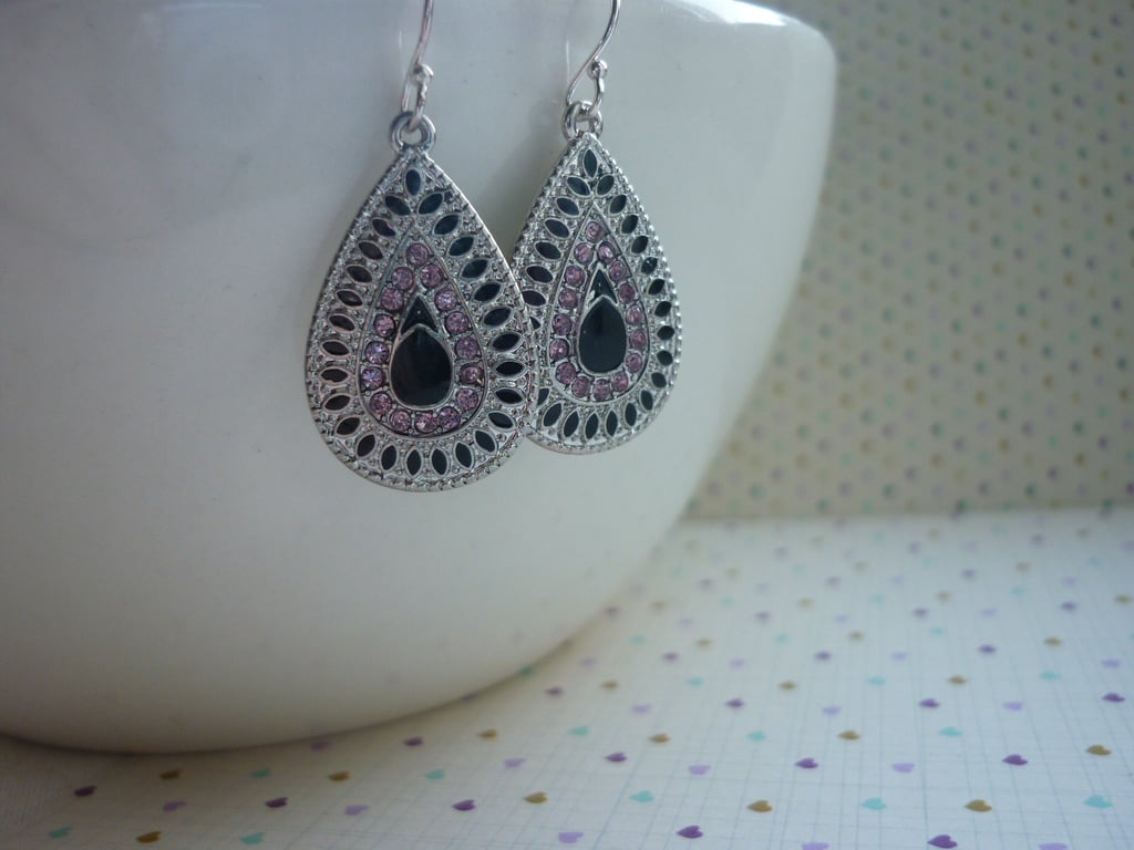 BLACK, PINK AND SILVER PAISLEY, TEARDROP BOHO STYLE EARRINGS.  1072