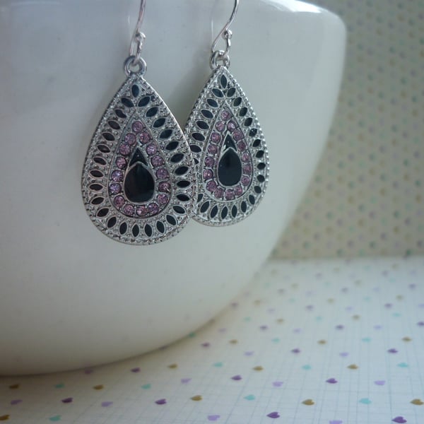 BLACK, PINK AND SILVER PAISLEY, TEARDROP BOHO STYLE EARRINGS.  1072