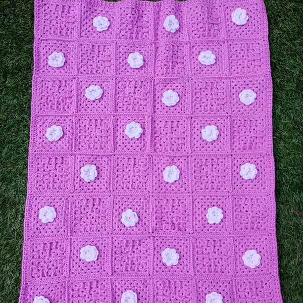 Flower crochet baby blanket 24 pale pink glitter crotchet flowers, ribbed border