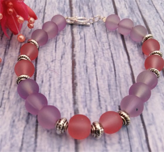 Rose and lilac frosted bracelet