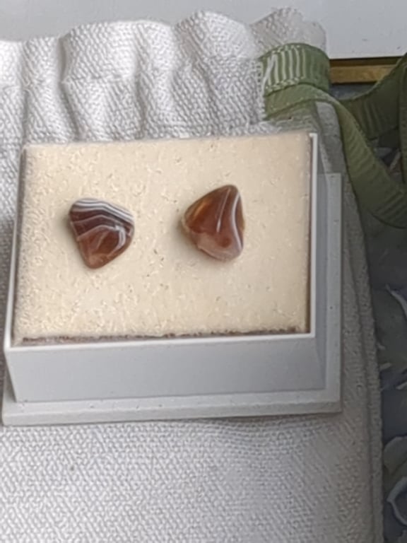 Banded agate stud earrings 