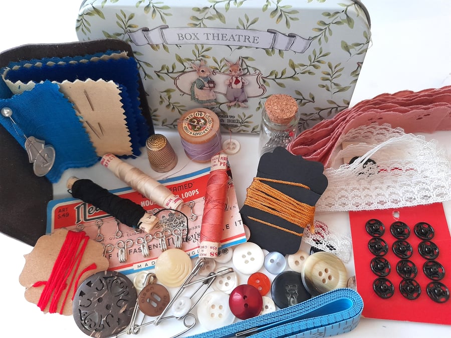 Vintage sewing haberdashery kit in a cute little tin