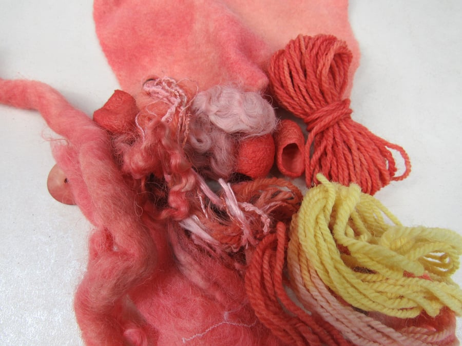 Red - Orange Natural Dye Fibre Scrap Pack