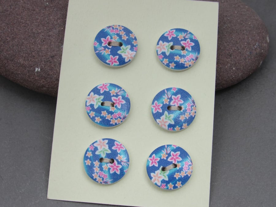 6 Small Painted Round Wooden Craft Buttons
