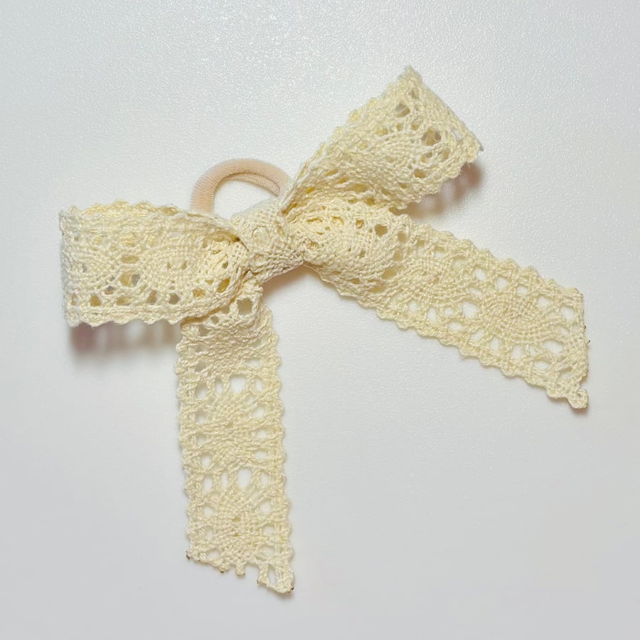 Lace Bow Hair bobble 