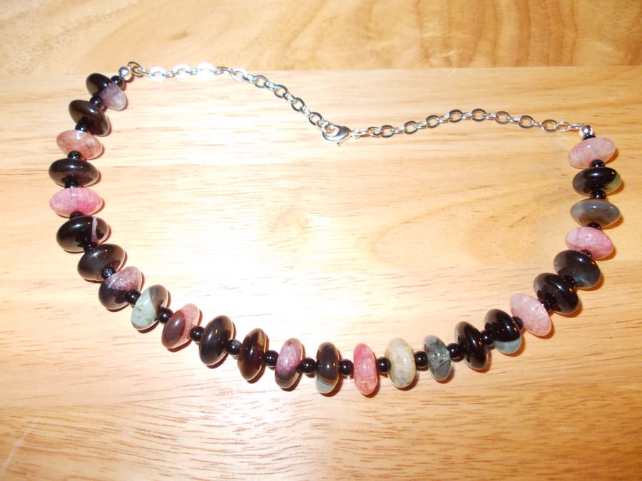 Multi-colour agate wheel necklace