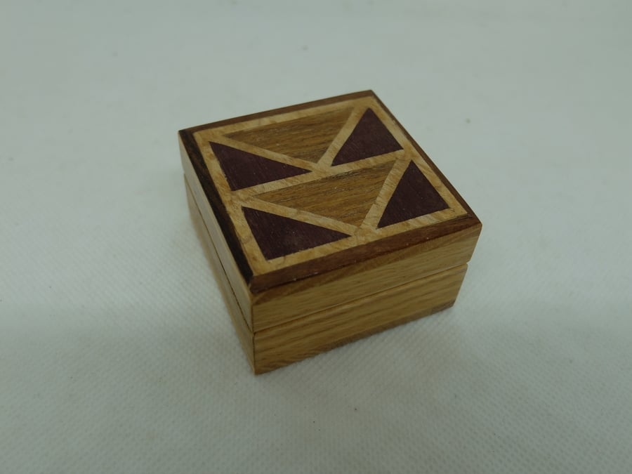 Small wooden box, lift off lid, hand veneered