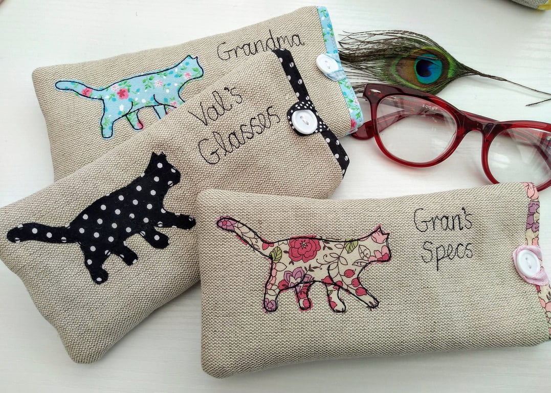 Personalised Cat Glasses Case - Custom Spectacles Eye Glass Pouch on linen