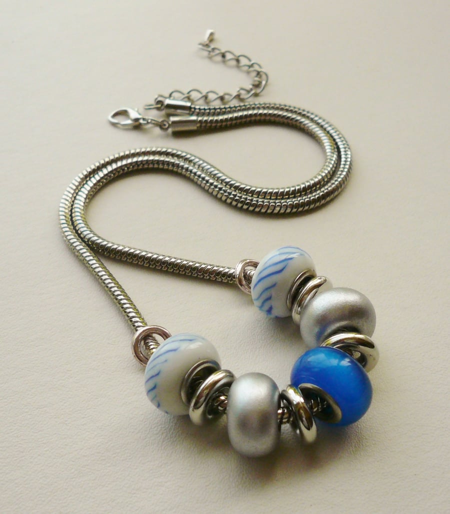Blue and Silver Glass Rondelle Collar Necklace   KCJ746