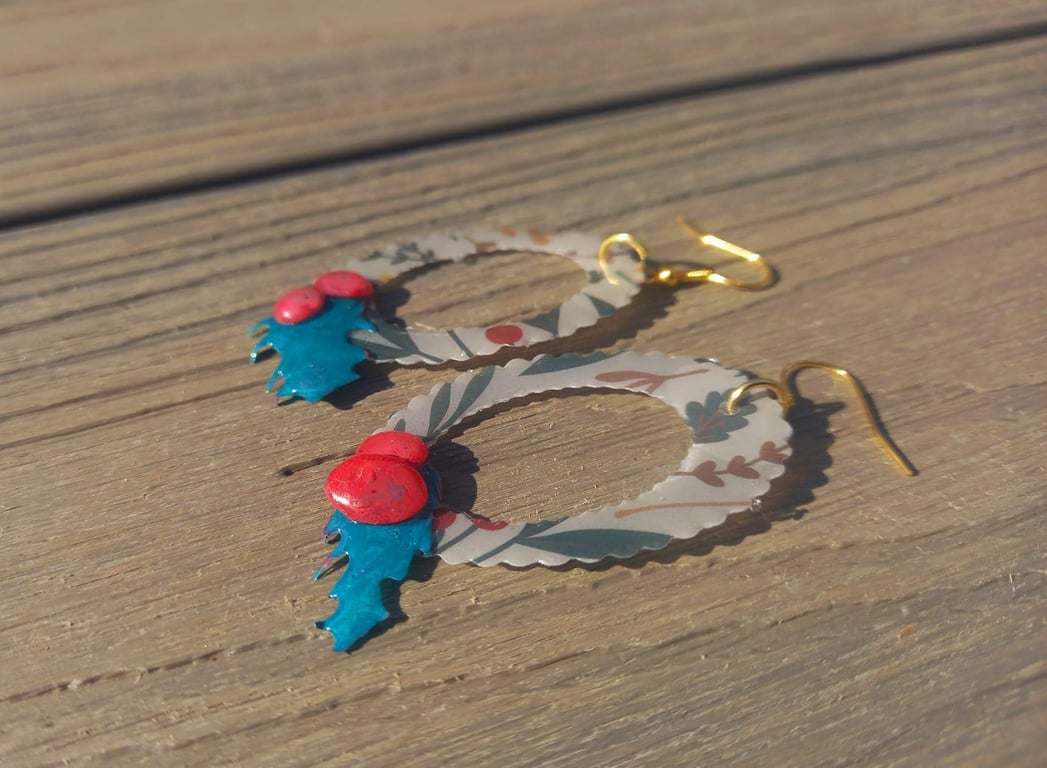 Christmas Wreath Oval with Holly Dangle Earrings