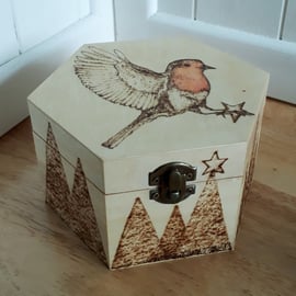 Robin pyrography wooden Christmas box