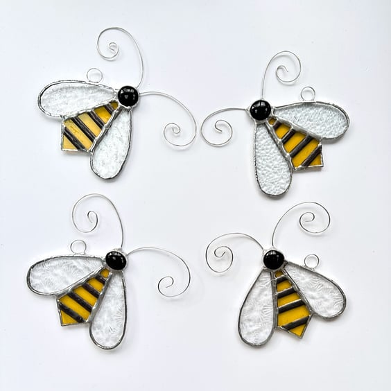 Stained Glass Buzzy Bee Suncatcher  - Handmade Hanging Decoration 