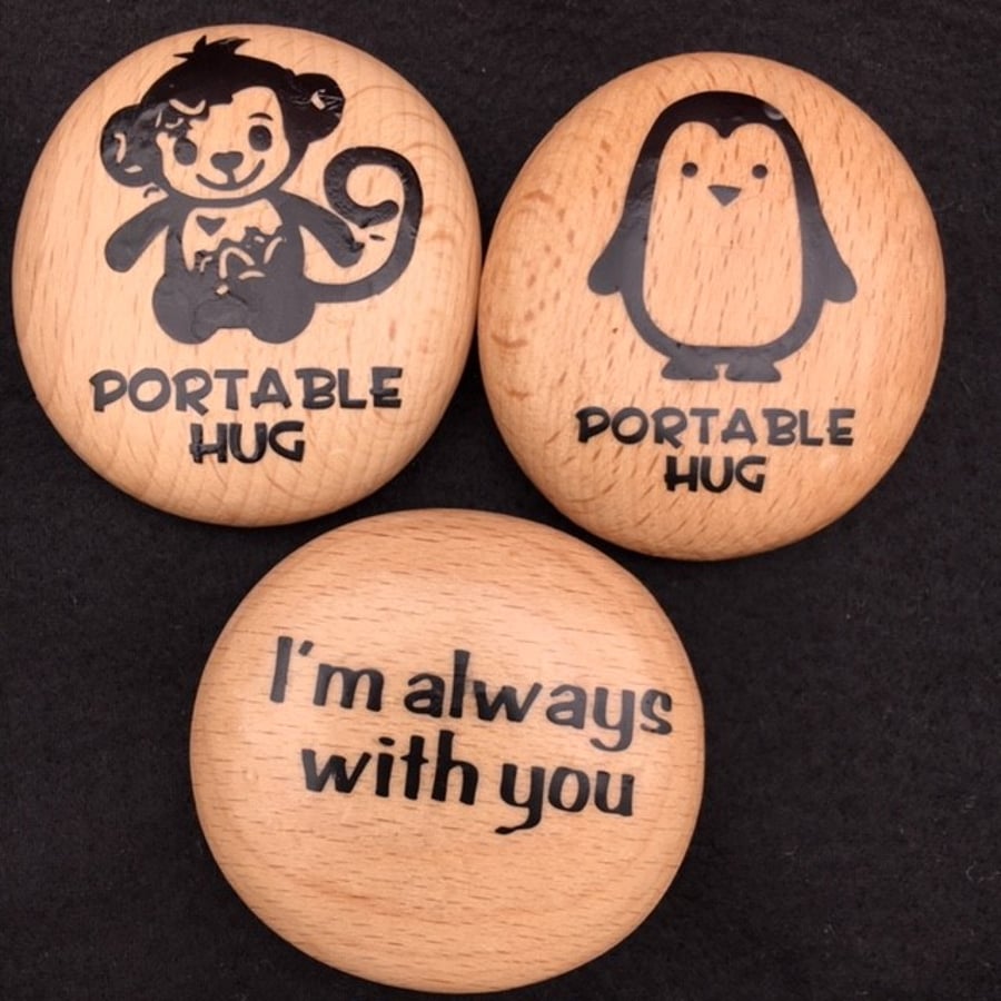 Portable Hug Pebble - Wooden - Small Size - Penguin