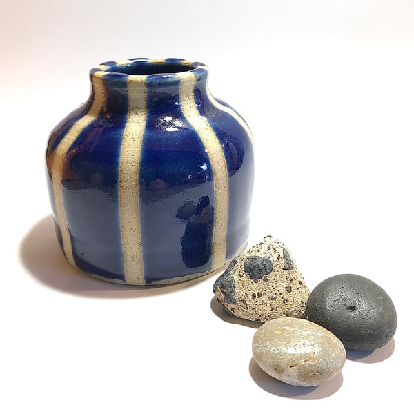 COBALT BLUE AND BUFF STRIPED STONEWARE CERAMIC POT