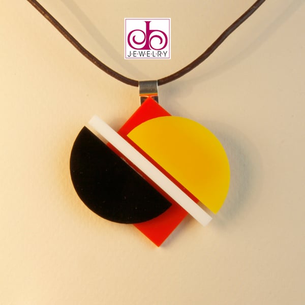 RETRO 1930's ACRYLIC NECKLACE - DESIGN 0004