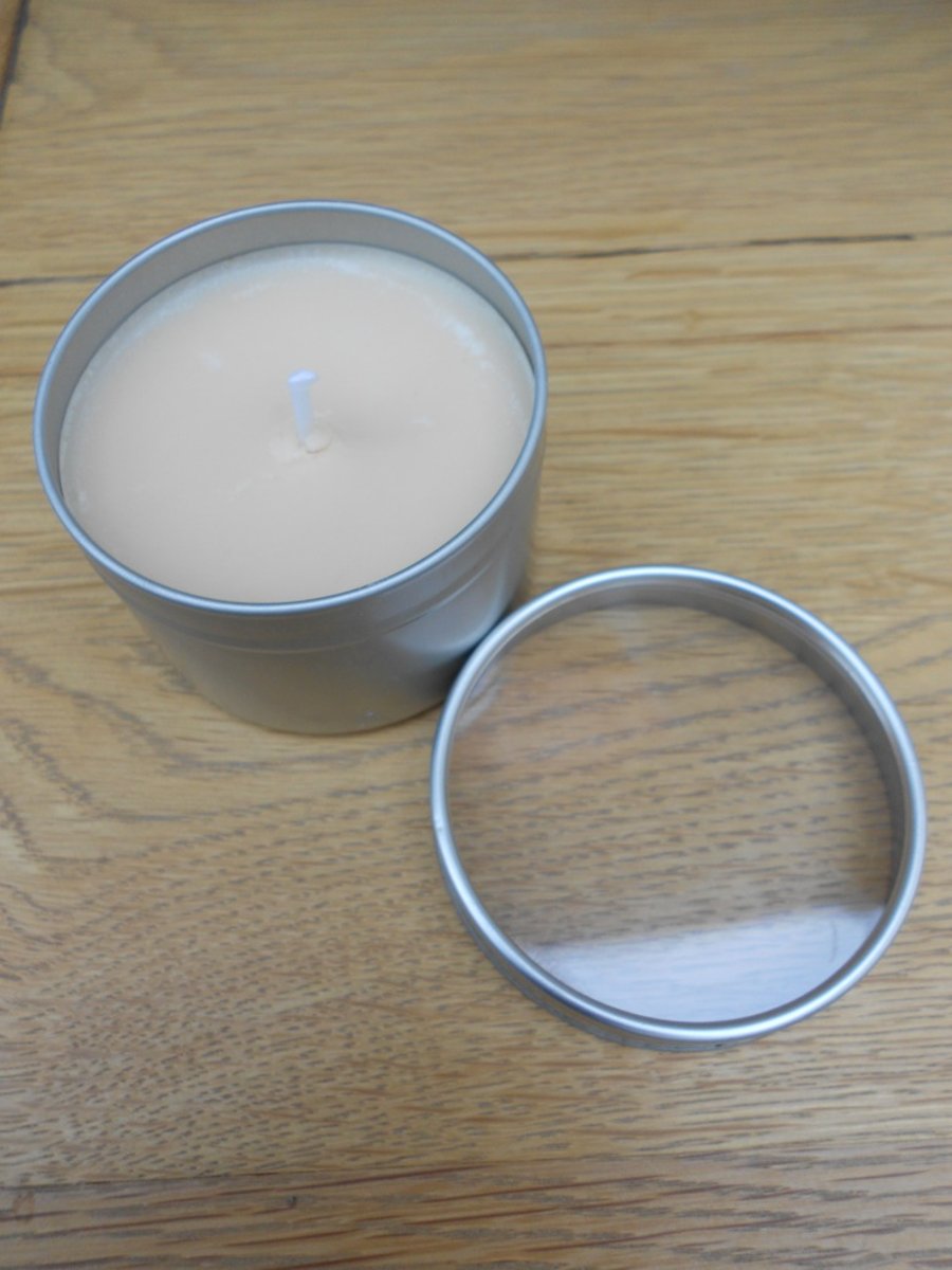 Soya Natural Essence Vanilla Candle In A Tin