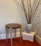 An elegant occasional table - Image 1