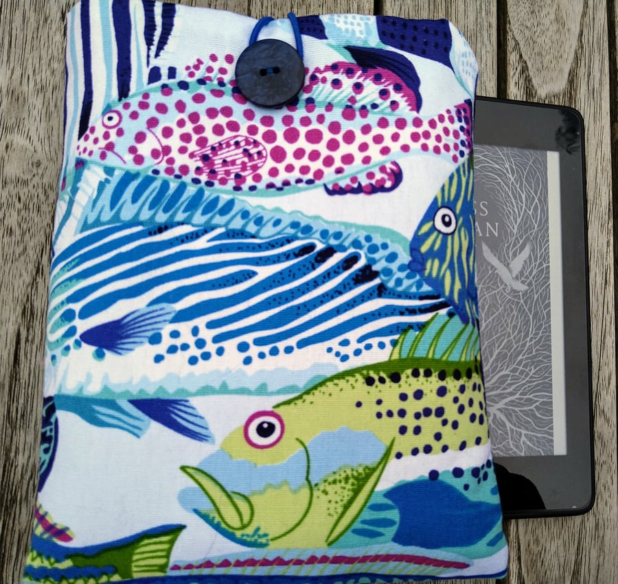 Kindle cover with fishes