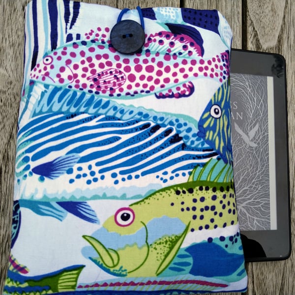 Kindle cover with fishes