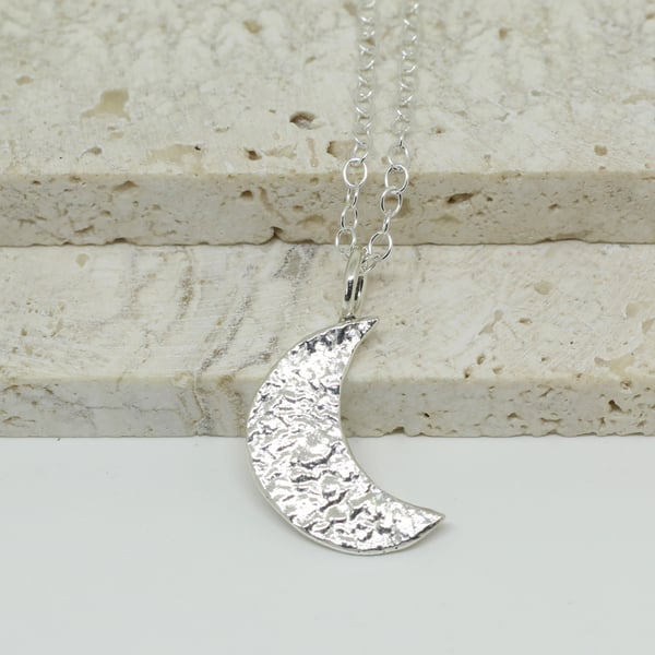 Reticulated Silver Crescent Moon Pendant