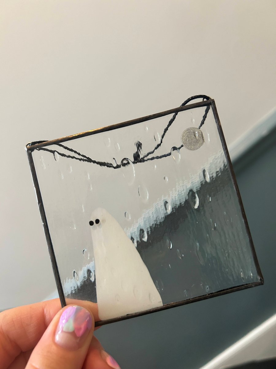 Phantom Portrait - Full Moon Ghost