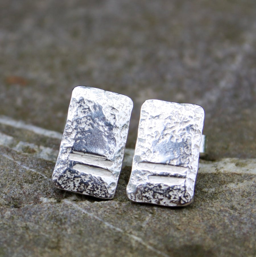 Sterling Silver Notched stud earrings