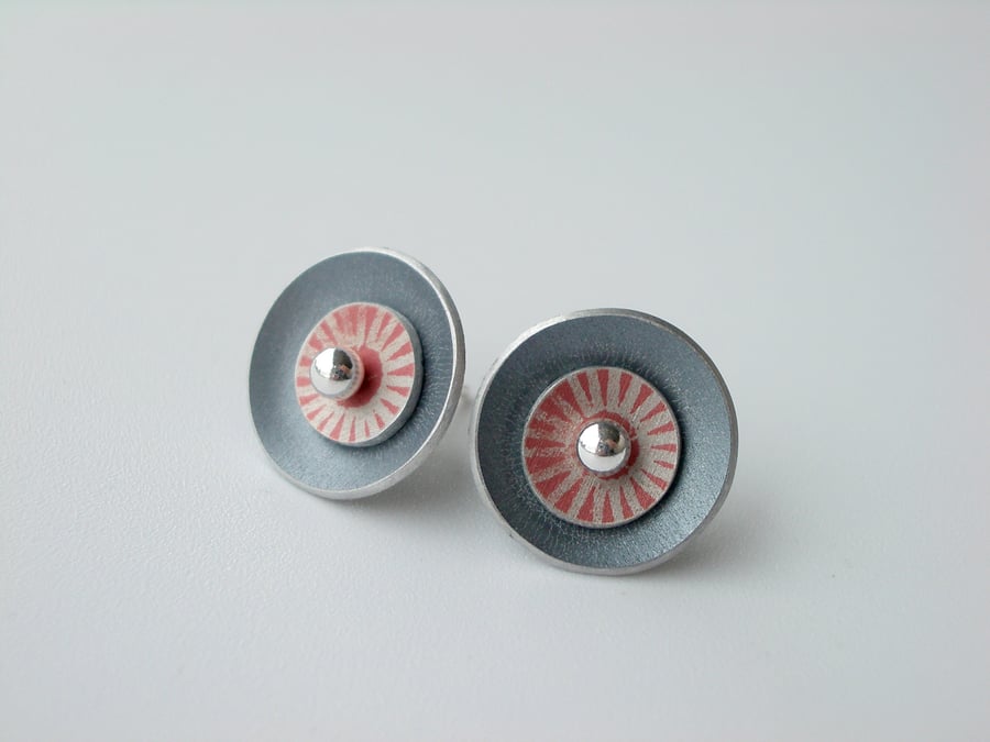 Circle earrings in grey and orange