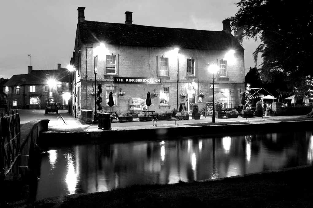Kingsbridge Inn Bourton On The Water Cotswolds Photograph Print