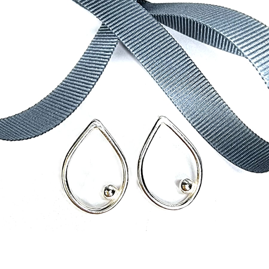 Silver teardrop stud earrings - medium