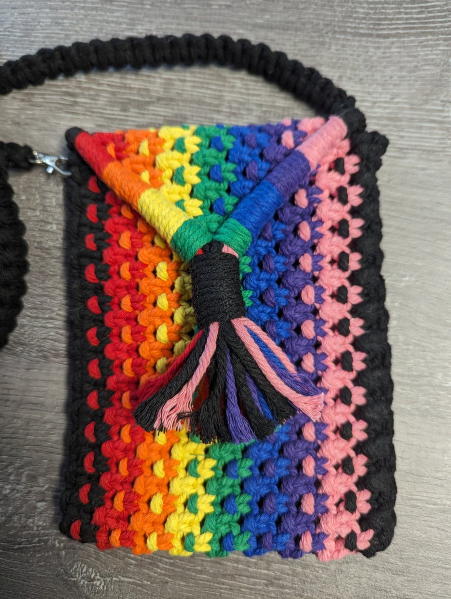 Macrame cross-body bag - rainbow
