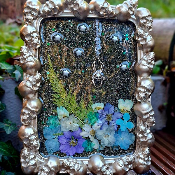 Gothic upcycled resin photo frame Valloween Valentines Goth spider skulls 