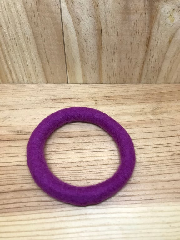 Pink Felt Bracelet. (427)