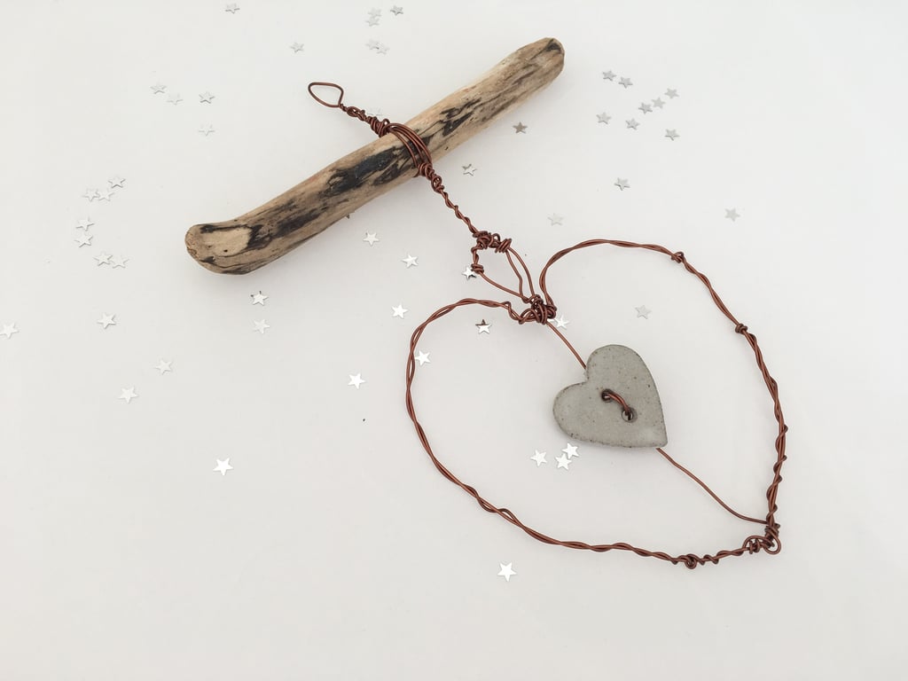 Hand made love heart wire wall hanging, wire art hanger, driftwood hanger